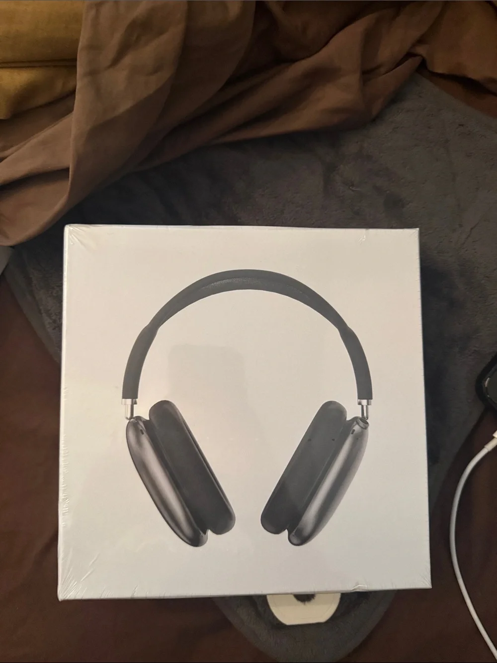 Apple AirPods Max in Space Gray